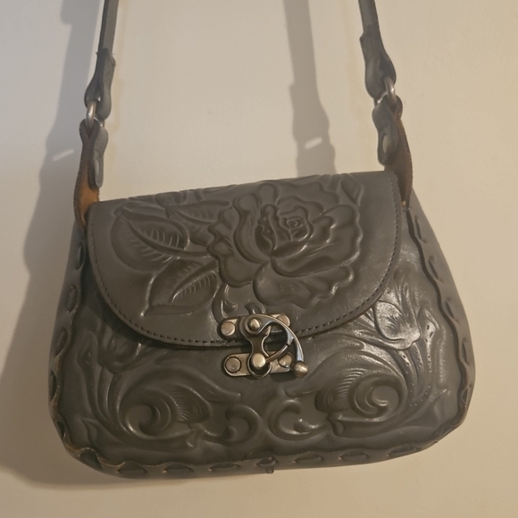 Patricia Nash Rose Tooled Micaela Baguette Gray Crossbody Shoulder Bag- Rare - Picture 2 of 12